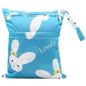 Saco de fraldas estampado para bebês MU personalizado à prova d'água reutilizável com zíper duplo projetado para mamãe