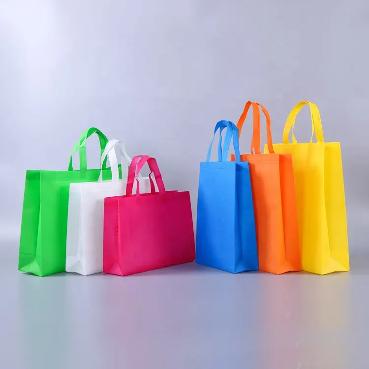 सस्ते कीमत कस्टम लोगो पर्यावरण बैग मुद्रित पर्यावरण के अनुकूल उच्च गुणवत्ता शॉपिंग बैग शॉपिंग गुना ढोना पीपी गैर बुना कपड़े बैग