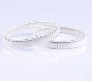 Brassards en métal manches jarretelles anti-dérapant chemise élastique manches supports pour hommes femmes fête cadeau de <span class=keywords><strong>mariage</strong></span> - Product Image 4