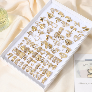 Juego <span class=keywords><strong>de</strong></span> 100 Anillos Ajustables <span class=keywords><strong>de</strong></span> Fabricante, Chapado en <span class=keywords><strong>Oro</strong></span> Real PVD, Hipoalergénicos, <span class=keywords><strong>Precio</strong></span> <span class=keywords><strong>de</strong></span> Fábrica, Joyería Fina - Product Image 2