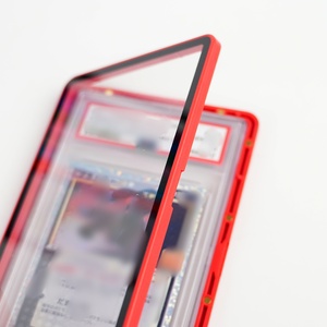 Étui de protection magnétique transparent anti-rayures pour cartes de collection - Product Image 5