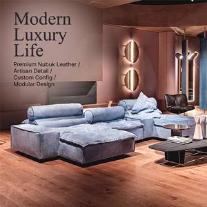 Divano Modulare Sezionale in Pelle Nubuck con Cuciture a Bordo Grezzo, Design a Blocchi, Basso Profilo, Stile Casual, per Villa e Showroom, Arredamento di Design - Product Image 1
