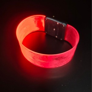 Braccialetto Magnetico Luminoso in Acrilico Trasparente, Luce RGB Multicolore Statica, Accessori per Feste, Logo Personalizzato con Laser - Product Image 3
