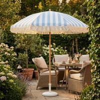 Parasol de plage personnalisé en fer forgé à motif cannage avec pompons, en tissu polyester imprimé sur mesure, pour l'extérieur et les jardins
