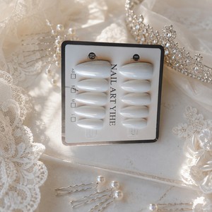 Faux ongles en PMMA holographique blancs, forme amande, couvrance totale, avec colle, longueur courte, certifiés pour un usage quotidien - Product Image 1