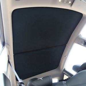 2 PCS faltbarer Dach Sonnenschutz für Modell Y & Modell 3 Wärme isolierung und UV-Schutz aus strap azier fähigem Nylon Auto Schiebedach - Product Image 2