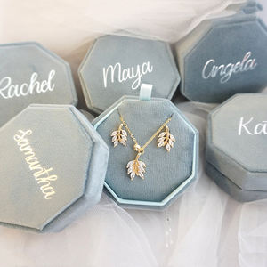 <b>Personalized</b> Velvet Jewelry Storage Box Custom Size Buckle Closure Velvet <b>Cushion</b> Christmas Elegant Customizable Jewellery Case - Product Image 3