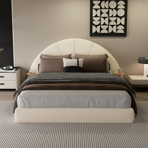 เตียงหนังหรูหราทันสมัย เตียงคู่สำหรับห้องนอน พร้อมโต๊ะเล็กสำหรับห้องนั่งเล่น - Product Image 1