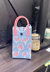 Nouveau sac à bandoulière compact et portable pour femme, style dessin animé, en tricot, mignon, avec fermeture à bouton, idéal pour les sorties - Product Image 6