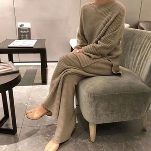 <strong>Custom</strong> 2025 <strong>Spring</strong> New Fashion Loose Knitted Set for Women: Solid Color Slit Sweater and Wide Leg Pants Two-Piece Set - Product Image 4