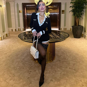 K25Q76877 Primavera 2026 Maglione Donna a Maniche Lunghe con Colletto Color Block, Bottoni Frontali, Vestibilità Slim e Vita Alta - Product Image 4