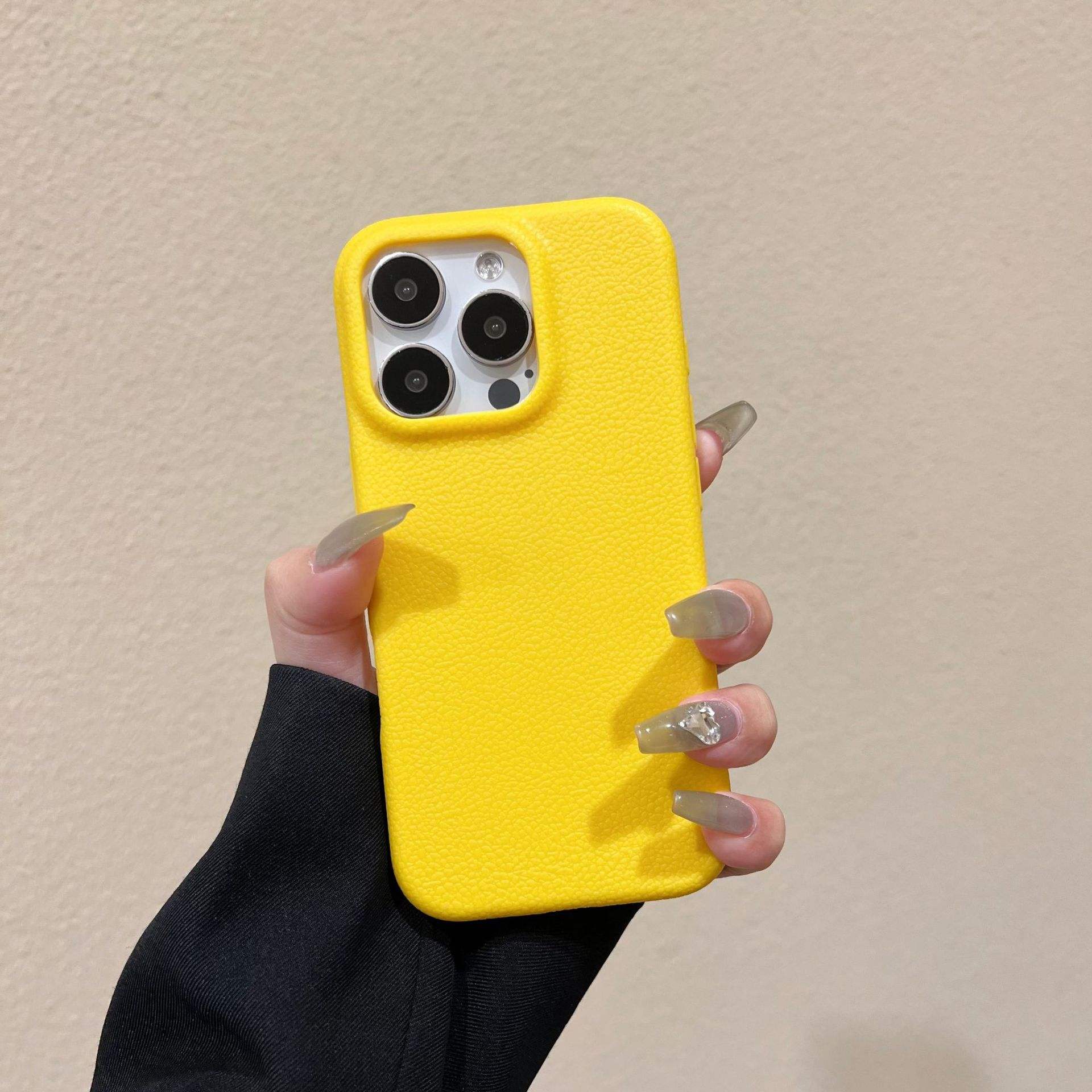 สีเหลือง