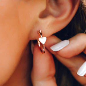 Orecchini a Cerchio E2056 Placcati in Oro Rosa con Smalto Bianco, Gioielli Unisex in Argento per Uso Quotidiano - Product Image 4