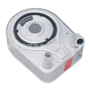 อะไหล่อะลูมิเนียมสำหรับเปลี่ยนชุดระบายความร้อนน้ำมันเครื่องฮุนได เกีย รุ่น 264102B740 สำหรับรถบรรทุกขนาดกลางถึงขนาดใหญ่ - Product Image 3