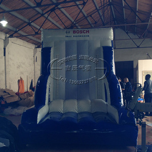 Tobogán inflable para exteriores con pared de escalada para niños de 4 a 6 años, hecho a medida - Product Image 3