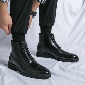 Nouvelles bottes en daim colorées de grande taille pour hommes, style classique rétro, bottes mi-hautes en PU, style brogue - Product Image 2