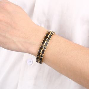 Bracelet en bois fait main personnalisé de luxe pour hommes Bracelets en bois à la mode en acier inoxydable Pulsera De Madera - Product Image 5