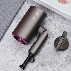 Sèche-cheveux Minge 1800W à ions négatifs, moteur DC, pliable, pour hôtel et salon - Product Image 1