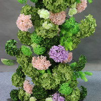 Arche de mariage verte style forêt, arrangement floral d'hortensias, accents décoratifs pour allée de scène, décoration de lieu de mariage, art floral