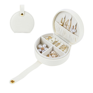 Caja de Almacenamiento de Joyas Portátil Mini de Cuero PU, Personalizada, Pequeña, para Collares, Anillos y Pendientes - Product Image 5