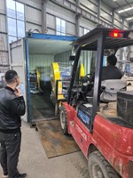 Concasseur à mâchoires mobile diesel avec convoyeur pour gravier fin, mini minerai d'or et pierres de rivière