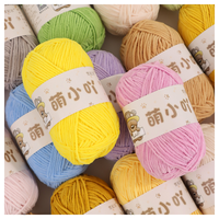 2025 Meilleure Valeur Fil 100% Polyester Fait Main Écologique Anti-Bouloche Mat Chenille Tricot Pendatif Fils Motif Teint Pour