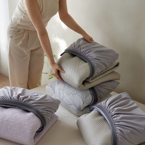 Parure <span class=keywords><strong>de</strong></span> draps 3 pièces LIIESEN en viscose et soie glacée, avec drap-housse, drap <span class=keywords><strong>plat</strong></span> et taies d'oreiller, rafraîchissante et lavable en machine - Product Image 2