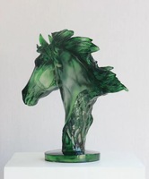 Sculpture en résine transparente personnalisée Statue de cheval d'art Objets décoratifs d'art pour décor de salon, bureau et restaurant Cadeau d'affaires
