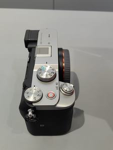 กล้อง <span class=keywords><strong>Sony</strong></span> Alpha <span class=keywords><strong>A7C</strong></span> Full-Frame 4K คุณภาพสูงใช้ร่วมกับเซ็นเซอร์ CMOS การ์ด SD ราคาประหยัดและไม่แพง - Product Image 3