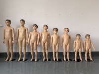 Mannequin enfant en plastique abordable, corps entier, garçon et fille, pour présentation de vêtements pour bébés et enfants en magasin