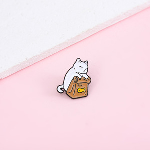 Sıcak satış yüksek kalite kedi tasarım güzel örnek cömert çinko alaşım Metal yaka iğnesi - Product Image 4