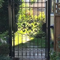 Porte d'entrée principale extérieure en fer forgé de luxe, sur mesure, avec vitrage coulissant, élégante, prix d'usine Prima