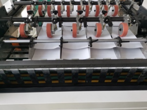 MSHQJ-<span class=keywords><strong>A4</strong></span> completamente automatica carta rotoli di rivestimento macchina <span class=keywords><strong>A4</strong></span> imballaggio linea di produzione ad alta velocità con quattro bobine prezzo - Product Image 3