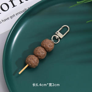 Llavero de goma de simulación creativa con modelos de comida: carne de barbacoa, bigote de calamar, maíz, y colgante de coche, para cumpleaños infantiles - Product Image 3