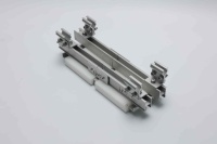 Support de montage PV en aluminium sur mesure, support solaire anodisé résistant à la corrosion pour ferme solaire côtière
