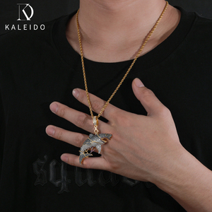 Kaleido จี้ฉลามเย็น18K ชุบทอง18K พร้อมเพทาย5A หลากสีดีไซน์ฉลามที่ไม่เหมือนใครสำหรับผู้ชาย - Product Image 5