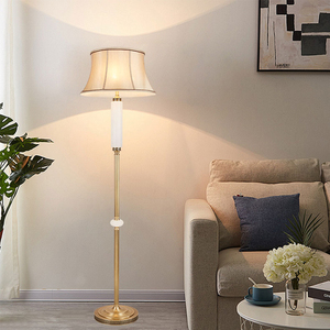 Lampe sur pied de style européen rétro de luxe Custom Marglice Home, en laiton traditionnel avec abat-jour en tissu transparent. - Product Image 2