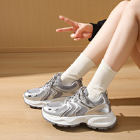Chaussures de tennis personnalisées pour femmes, style Dad Shoes, argentées, plateforme épaisse, augmentant la taille, légères, tendance, en cuir, pour la marche, nouveauté 2025