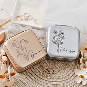 กล่องใส่เครื่องประดับหนัง PU ลายดอกไม้แบบส่วนตัว กล่องใส่แหวนแบบกำหนดเองสำหรับเก็บสร้อยคอ กล่องเก็บเครื่องประดับ สลักชื่อ ของขวัญสำหรับคนรัก - Product Image 6
