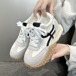 Nouvelles baskets respirantes pour femmes style coréen printemps 2026, chaussures décontractées à semelle épaisse et rehaussante, style Dad Shoes tendance - Product Image 3