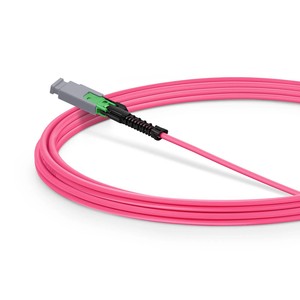 Jumper MMC, MMC-24 <span class=keywords><strong>APC</strong></span> (femelle) vers MTP-24 UPC (femelle), 24 fibres OM4, OFNP 0.35dB Max, polarité du jumper Magenta - Product Image 3