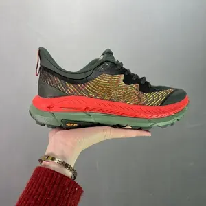 Nouvelles Chaussures de Course et Baskets Designer pour Femmes et Hommes Mafate Speed 4 Antidérapantes à Motif, Rehaussantes, Style Marche - Product Image 2