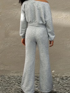 Set di Abbigliamento per Ragazze 2026, <span class=keywords><strong>Felpa</strong></span> Grigia a Maniche Lunghe con Spalle Scoperte + Pantaloni, Completo 2 Pezzi Grigio Tinta Unita - Product Image 4