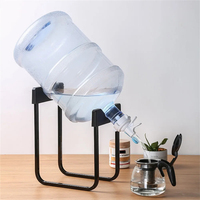 Metall-Gallonen-Wasserkrugständer mit Spenderdüse Organisatoren einfach zu bedienen rutschfeste Trinkwasserkühlgerät Halterung Rack 1 Set