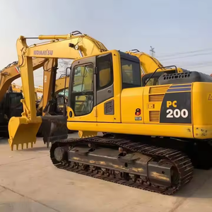 Pelleteuse d'occasion komatsu pc210 pc220 pelle d'occasion komatsu machine pc200 en vente à dubai - Product Image 4