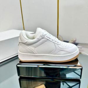 Chaussures de marche confortables pour femmes, style luxe, baskets décontractées pour l'extérieur - Product Image 1