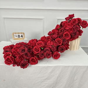 Accessoires de mariage, chemin de table fleuri rouge, arrangement de fleurs, décorations de table, plantes pour chemin de table - Product Image 1