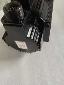 มอเตอร์อุตสาหกรรมรุ่น R88M-K5K020F-S2-Z ที่มีแรงบิดสูงสามารถใช้กับจักรเย็บผ้าได้ - Product Image 3
