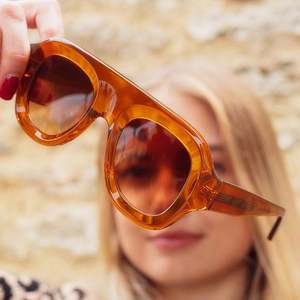 Gafas de Sol Cuadradas de Acetato de Moda 2025 con Logotipo Personalizado, Protección UV400, Montura Gruesa, Estilo Piloto para Hombre y Mujer - Product Image 1