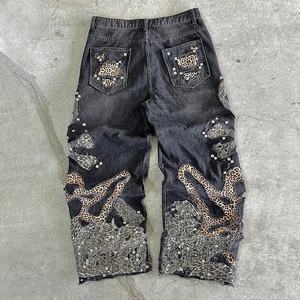 กางเกงยีนส์เดนิมผู้ชายทรงขาบานปักลายคุณภาพ<span class=keywords><strong>ส</strong></span>ูง ไซ<span class=keywords><strong>ส</strong></span>์ใหญ่ <span class=keywords><strong>ส</strong></span>ไตล์<span class=keywords><strong>ส</strong></span>ตรีท แต่งขาด ปะติด ปะต่อ - Product Image 2